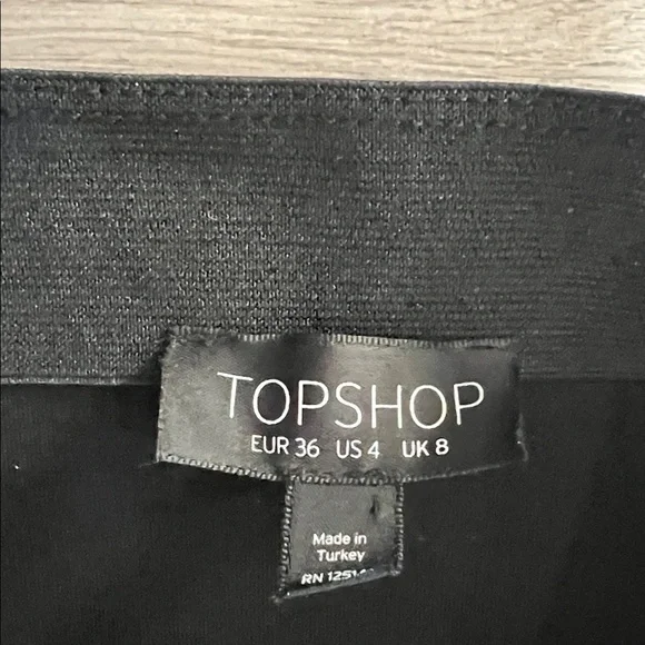 Topshop Elegant Black Pencil Skirt with Metallic Detail - Picture 4 of 5